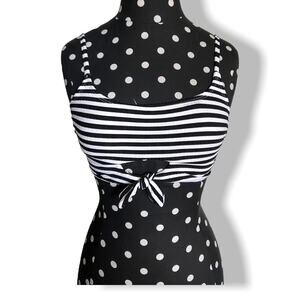 Xhilaration‎ Womens Bikini Top Size XS Black White Striped Ribbed Knit Swimwear